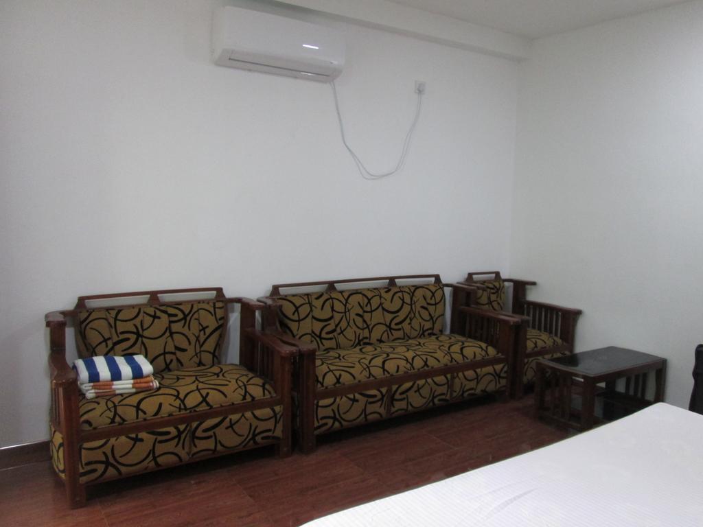 Rainbow Guest House Hikkaduwa Ngoại thất bức ảnh