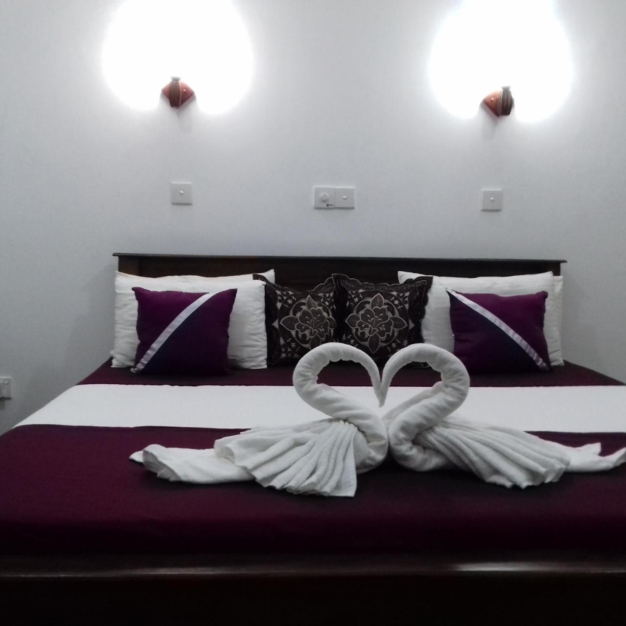 Rainbow Guest House Hikkaduwa Ngoại thất bức ảnh