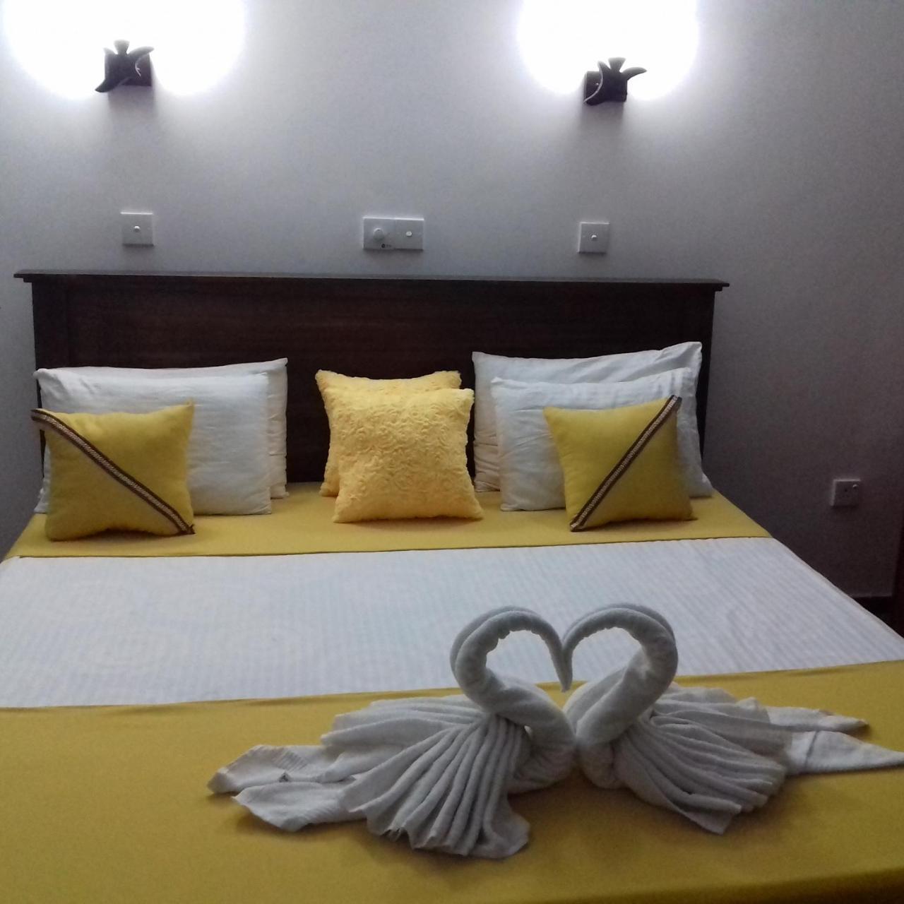 Rainbow Guest House Hikkaduwa Ngoại thất bức ảnh